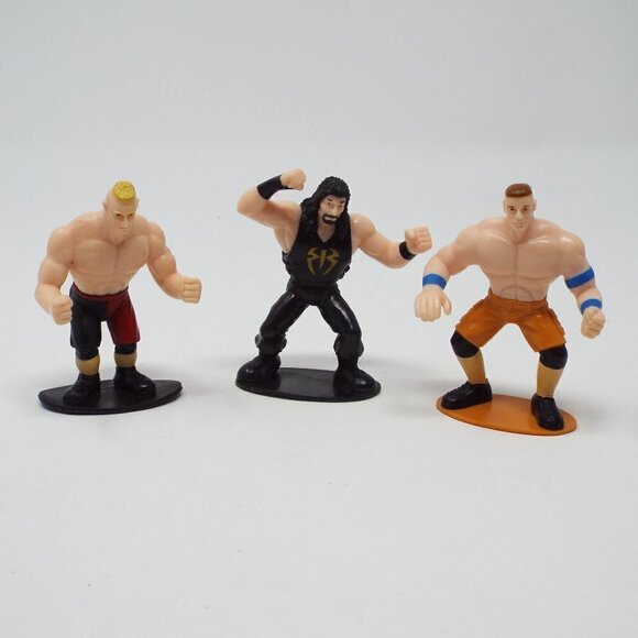 2018 WWE Figure Bundle - Picture 1 of 9